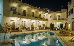 New Yalla Hotel